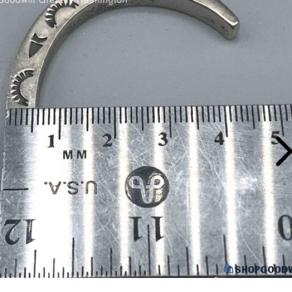 Native American heavy 925 Silver artist stamped cuff 34.1g - Picture 11 of 15